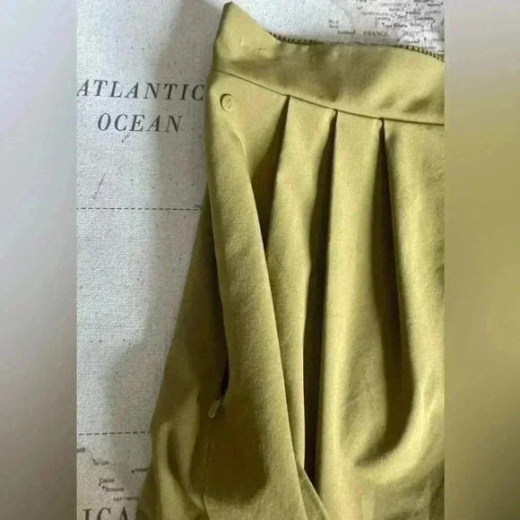 Wayre XXS Limited Edition: Flow Short Travel Resort-wear - Picture 4 of 12